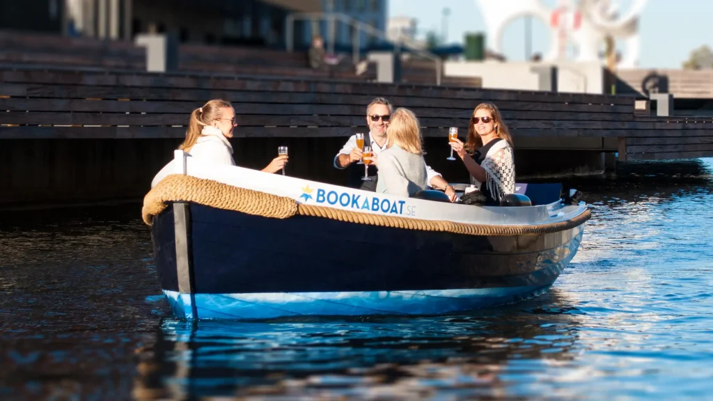 Båt utanför Malmö live